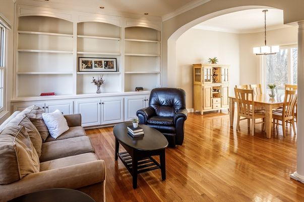 Dining room, Interior, Living room, Pendant Lights, Recessed Lighting, Wood Texture Flooring