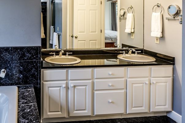 Bathroom, Dual Sink Vanities, Interior