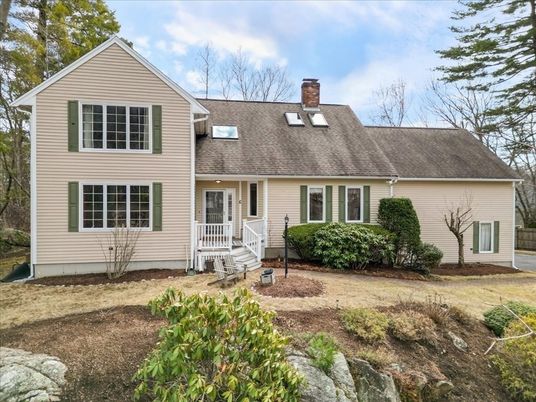 Exterior, Facade, Cape Cod
