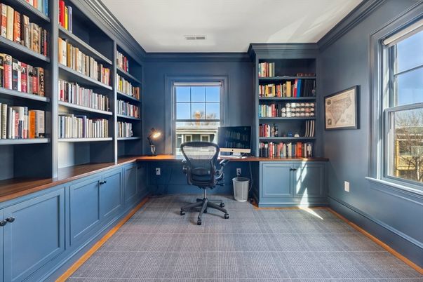 Home Office, Interior