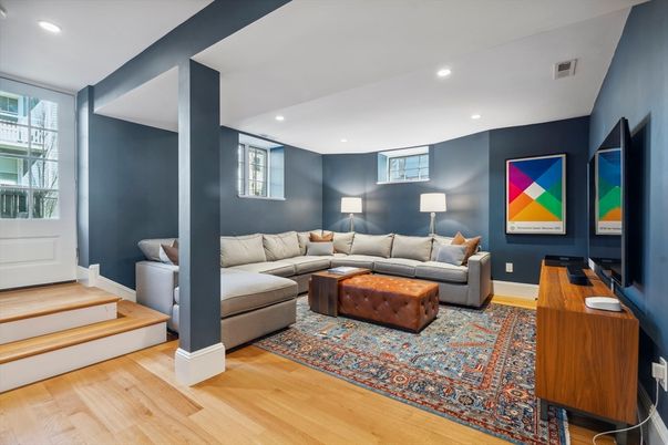 Interior, Living room, Recessed Lighting, Wood Texture Flooring