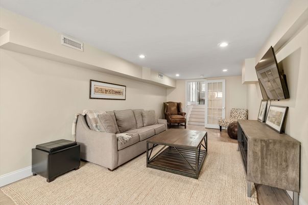 Interior, Living room, Recessed Lighting, Wood Texture Flooring