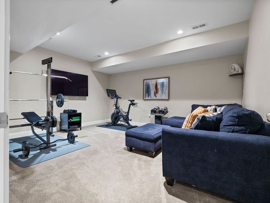 Fitness Equipment, Interior, Living room, Recessed Lighting