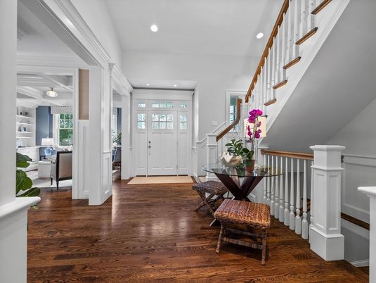 Interior, Recessed Lighting, Wood Texture Flooring