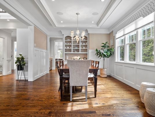 Chandelier, Dining room, Interior, Recessed Lighting, Wood Texture Flooring