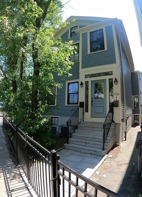 Exterior, Facade, Queen Anne Victorian