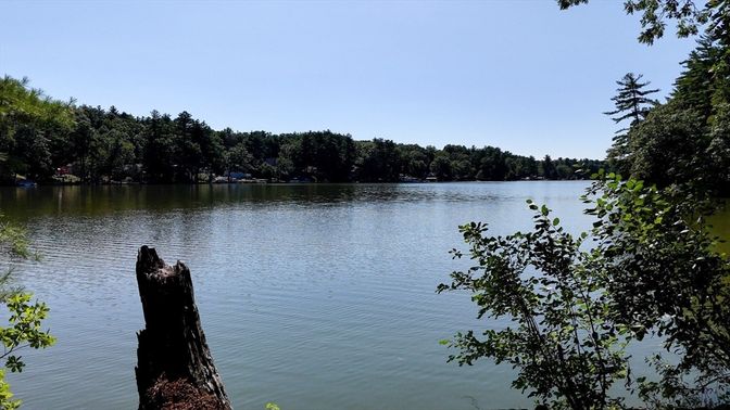 Exterior, Lake