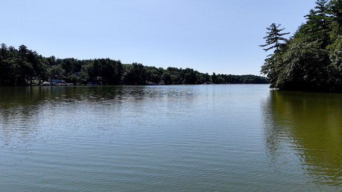 Exterior, Lake