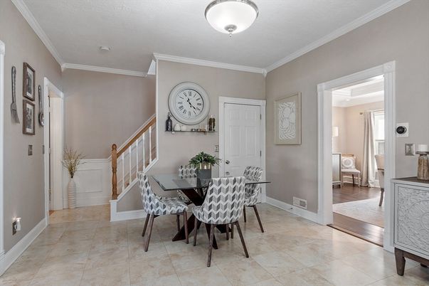 Dining room, Interior