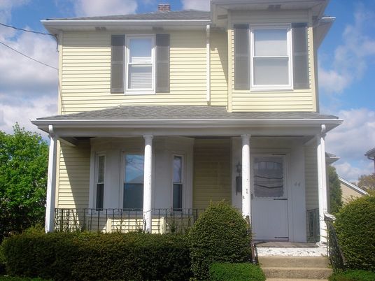 Exterior, Facade, American Foursquare