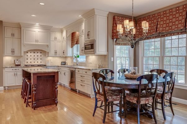 Chandelier, Dining room, Interior, Kitchen, Recessed Lighting, Wood Texture Flooring