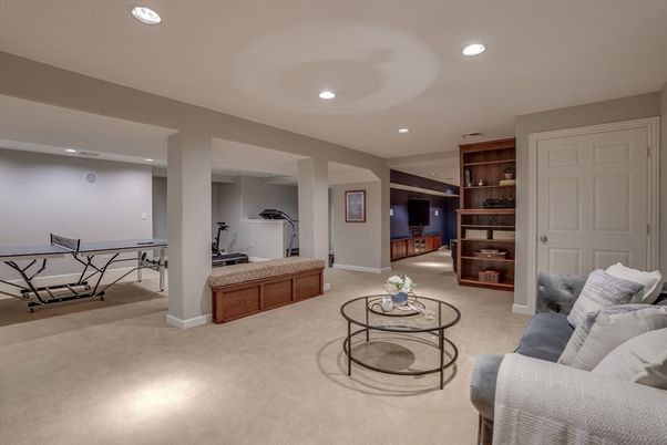 Fitness Equipment, Game Room, Interior, Living room, Recessed Lighting