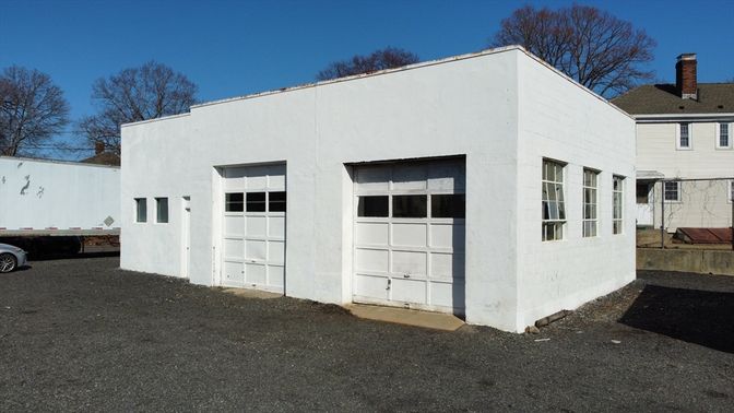 Detached Garage, Exterior
