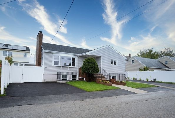 Exterior, Facade, Solar Panels, Cape Cod