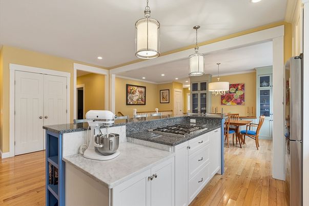 Dining room, Interior, Kitchen, Pendant Lights, Recessed Lighting, Wood Texture Flooring