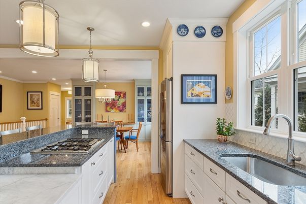 Dining room, Interior, Kitchen, Pendant Lights, Recessed Lighting, Wood Texture Flooring