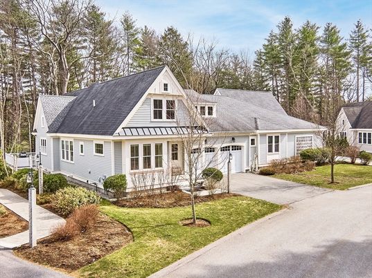 Attached, Exterior, Facade, Farmhouse