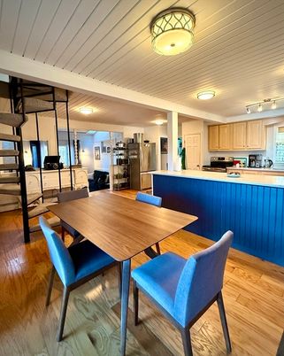 Dining room, Interior, Kitchen, Stainless Steel Appliances, Wood Texture Flooring