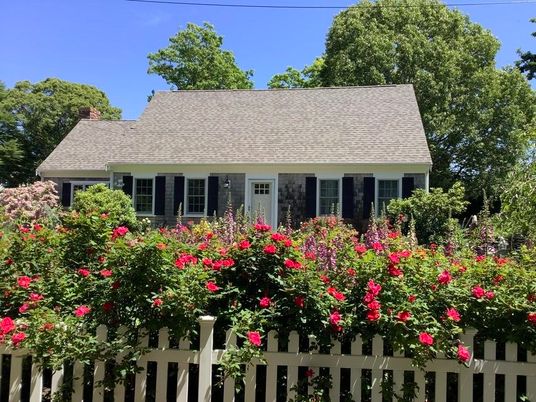 Exterior, Facade, Cape Cod