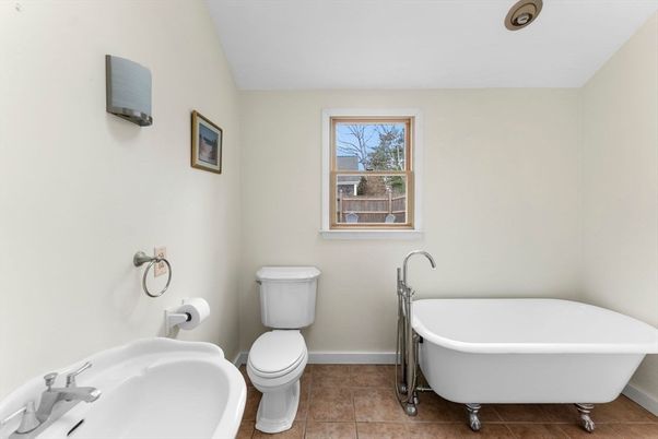 Bathroom, Free Standing Baths, Interior