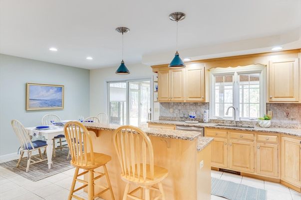 Dining room, Interior, Kitchen, Pendant Lights, Recessed Lighting