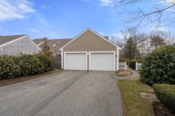 Detached Garage, Exterior