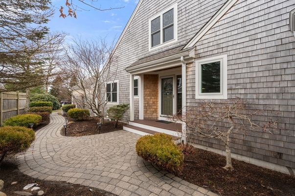 Exterior, Facade, None