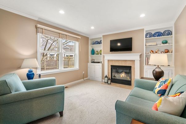 Fireplace, Interior, Living room, Recessed Lighting