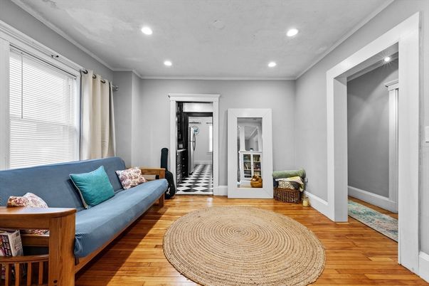 Interior, Recessed Lighting, Wood Texture Flooring