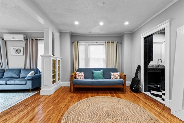 Interior, Recessed Lighting, Wood Texture Flooring