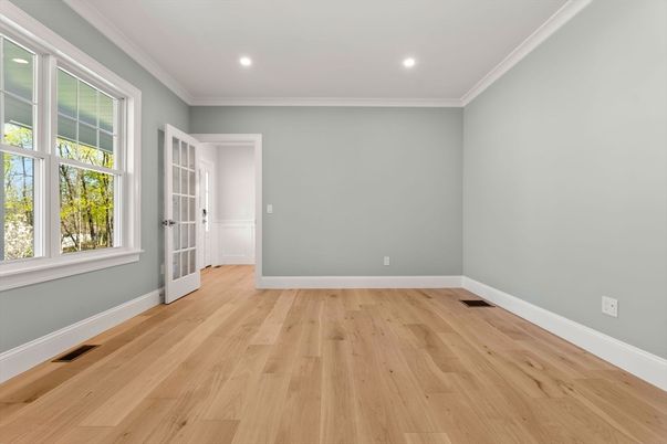 Empty room, Interior, Recessed Lighting, Wood Texture Flooring