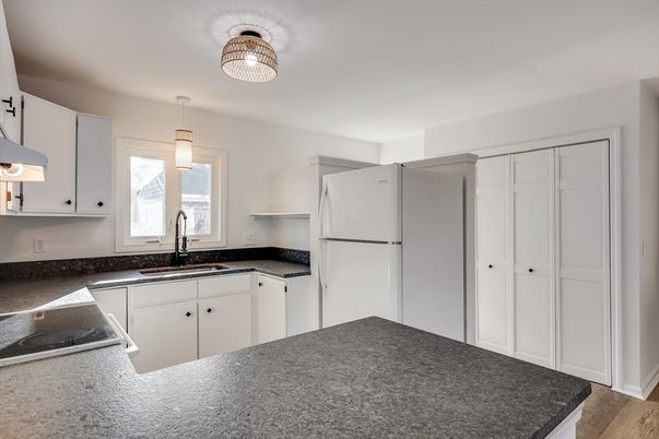 Interior, Kitchen, Pendant Lights, Wood Texture Flooring