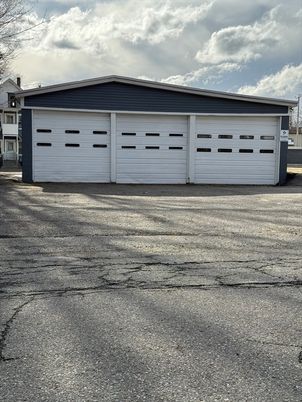 Detached Garage, Exterior