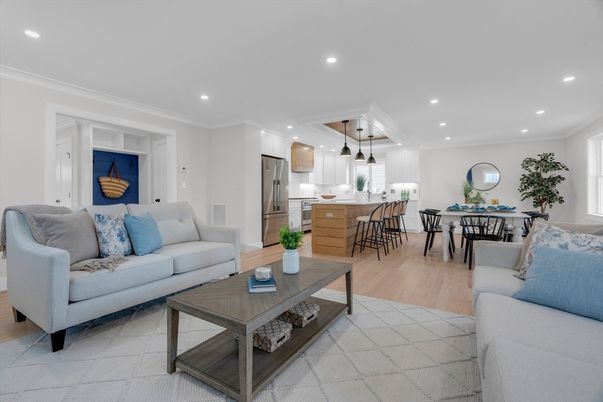 Dining room, Interior, Kitchen, Living room, Pendant Lights, Recessed Lighting, Stainless Steel Appliances, Wood Texture Flooring