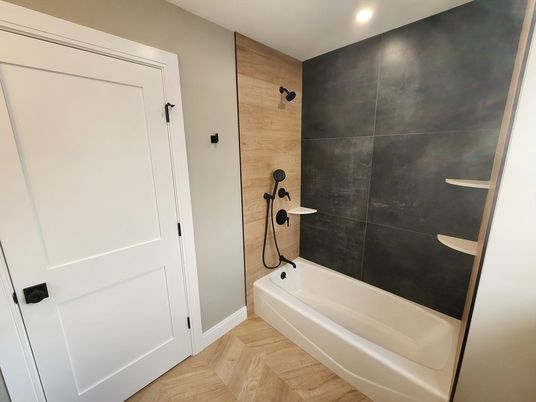 Bathroom, Interior, Recessed Lighting, Wood Texture Flooring