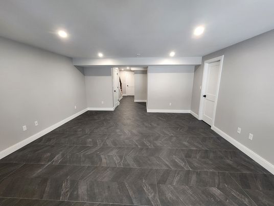 Empty room, Interior, Recessed Lighting
