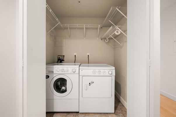 Interior, Utility Closets, Washer, Wood Texture Flooring