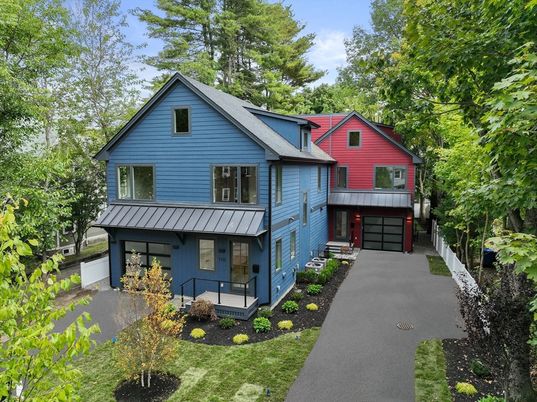 Attached, Exterior, Facade, Farmhouse