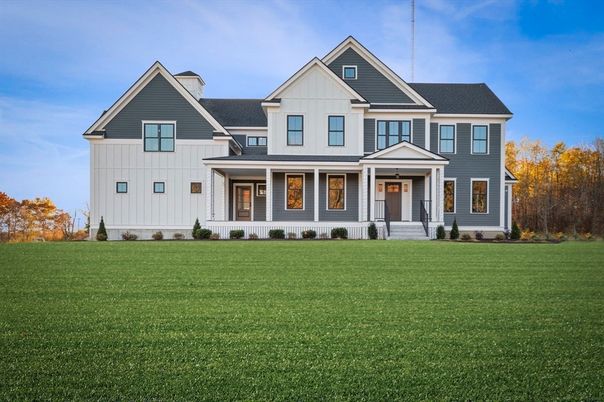 Exterior, Facade, Farmhouse