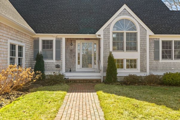 Exterior, Facade, Cape Cod