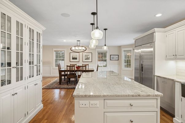 Chandelier, Dining room, Interior, Kitchen, Pendant Lights, Recessed Lighting, Stainless Steel Appliances, Wood Texture Flooring