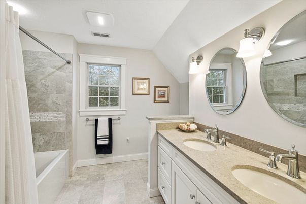 Bathroom, Dual Sink Vanities, Interior