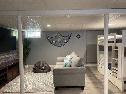 Interior, Recessed Lighting, Wood Texture Flooring