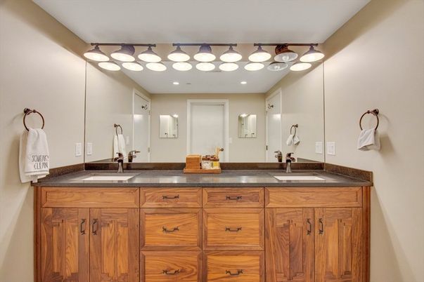 Bathroom, Dual Sink Vanities, Interior