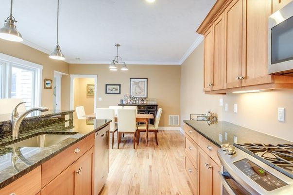 Dining room, Interior, Kitchen, Pendant Lights, Recessed Lighting, Wood Texture Flooring
