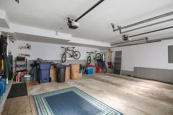 Garage, Interior