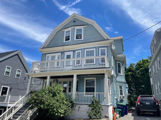 Exterior, Facade, Queen Anne Victorian