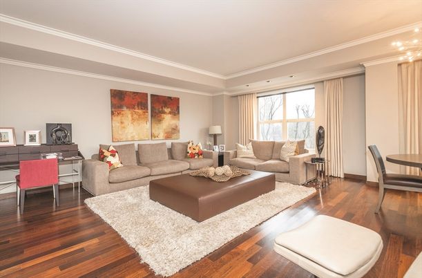 Interior, Living room, Piano, Recessed Lighting, Wood Texture Flooring