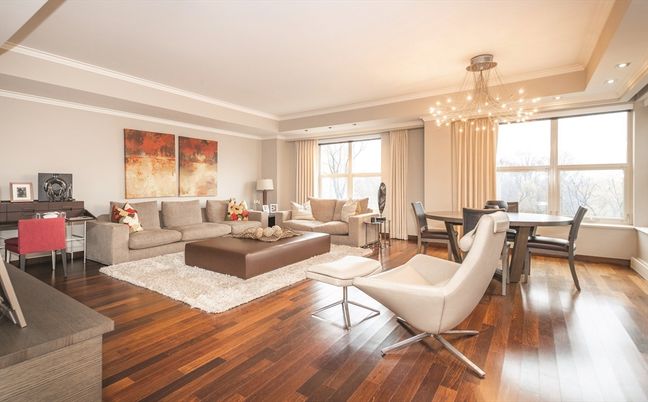 Dining room, Interior, Living room, Pendant Lights, Recessed Lighting, Wood Texture Flooring