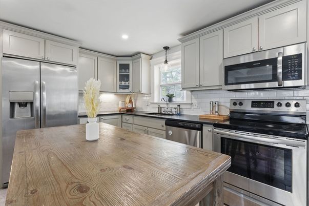 Interior, Kitchen, Pendant Lights, Recessed Lighting, Stainless Steel Appliances